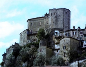 Castel di Tora Lago del Turano